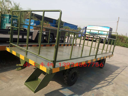 軍綠色5噸護(hù)欄式平板拖車(chē)2I.jpg